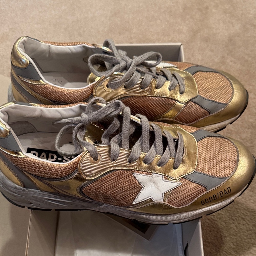 Golden Goose Women's/Men’s unisex  Gold and grey Sneakers - size 42